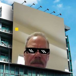 Meet your Posher, Larry